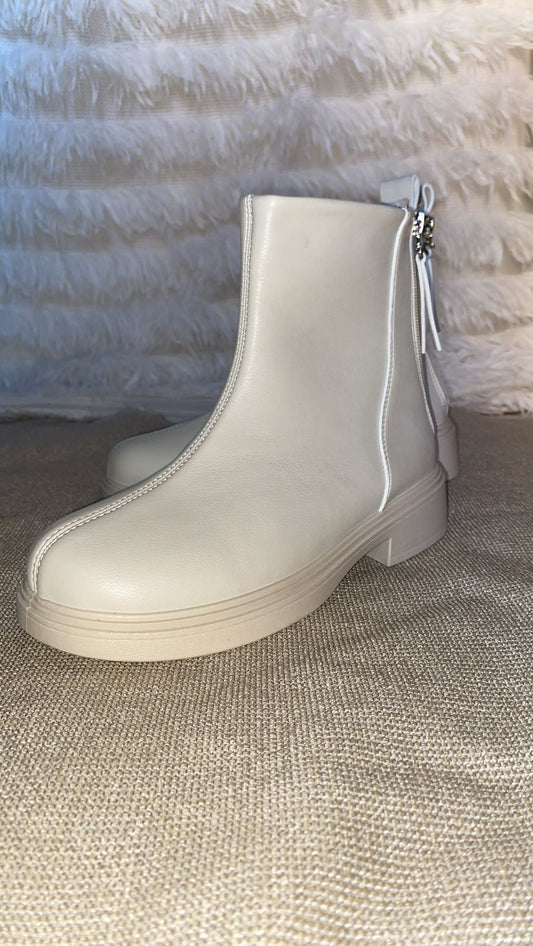 PROMOTION boots cuir 4900 da quantité limitée